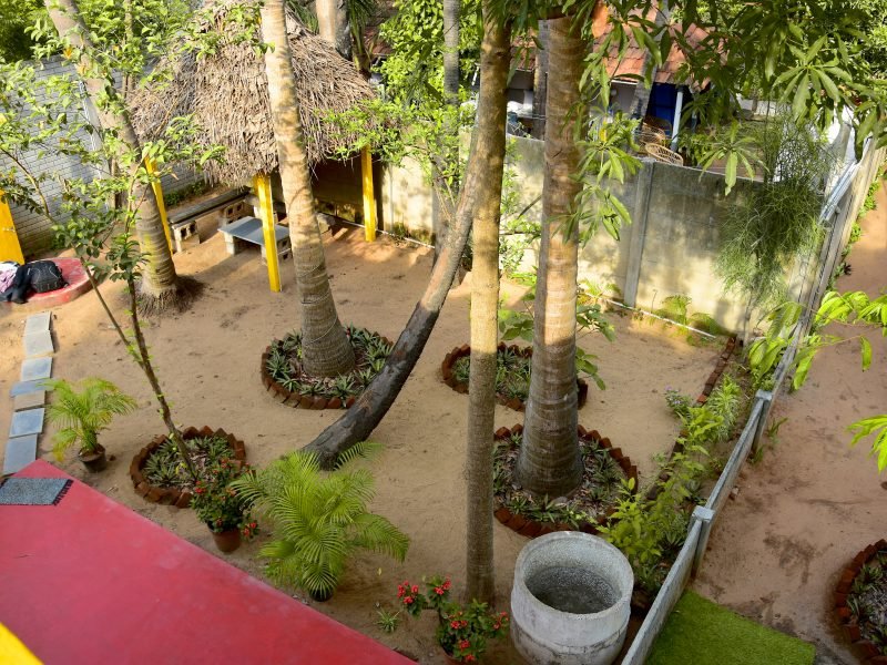 Paradise Yellow beach house