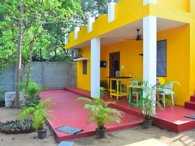 Paradise Yellow beach house