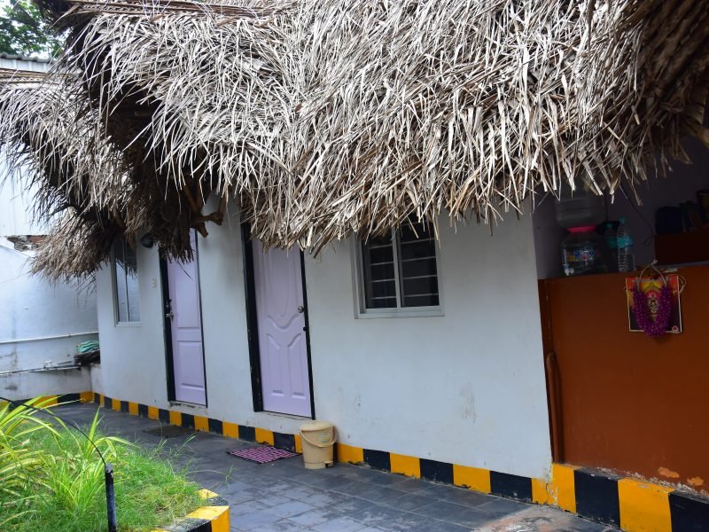 Paradise Beach Hut house